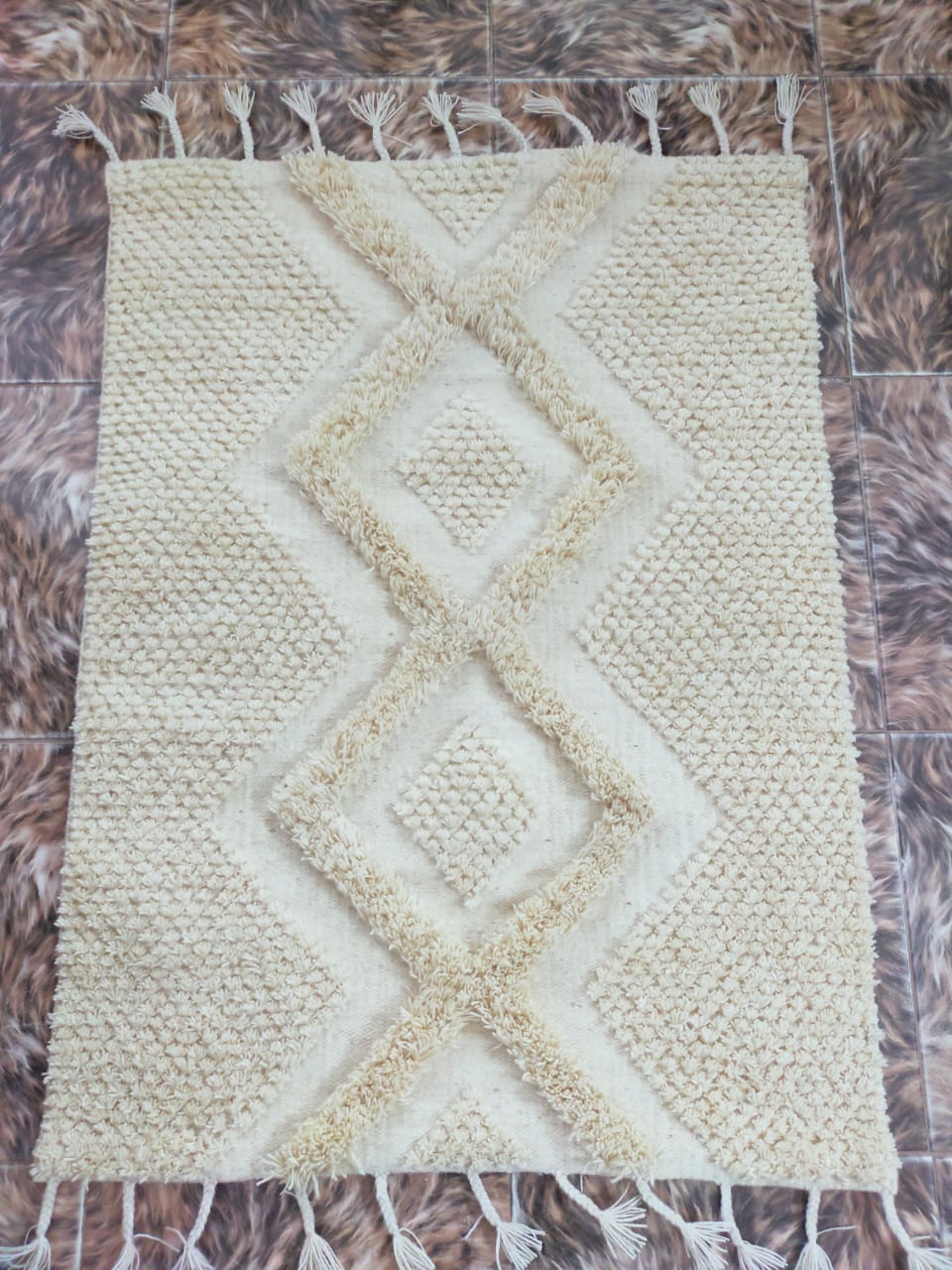 سجادة يدوية 100×70سم - Seg255