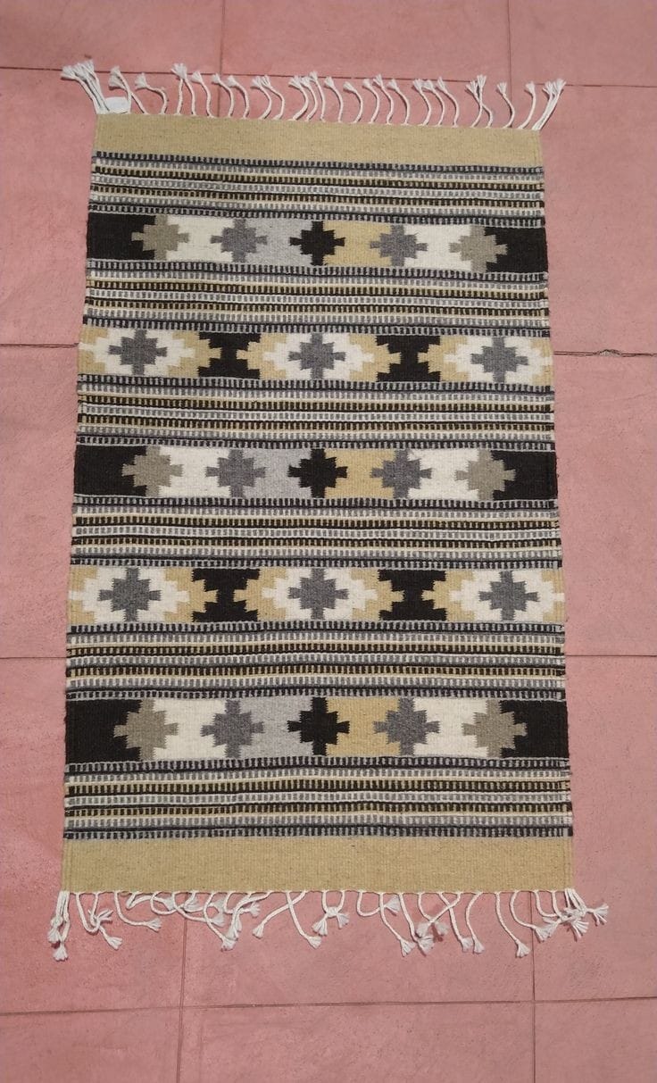 سجادة يدوية 100×70سم - Seg298
